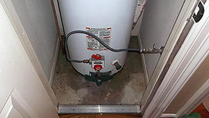Water Heater Overflow Cleanup Services in Houston